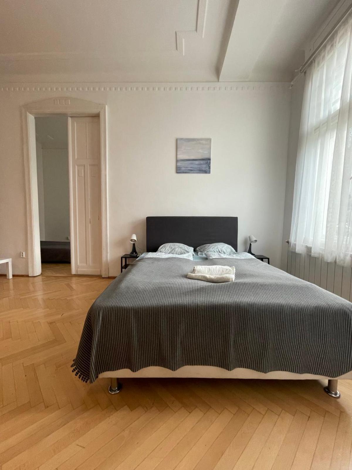 White Pearl Rooms Near Gozsdu Budapest Exterior photo